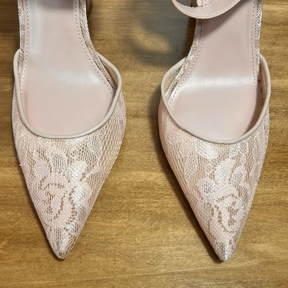 Steve Madden Lace Pumps - Picture 6 of 12